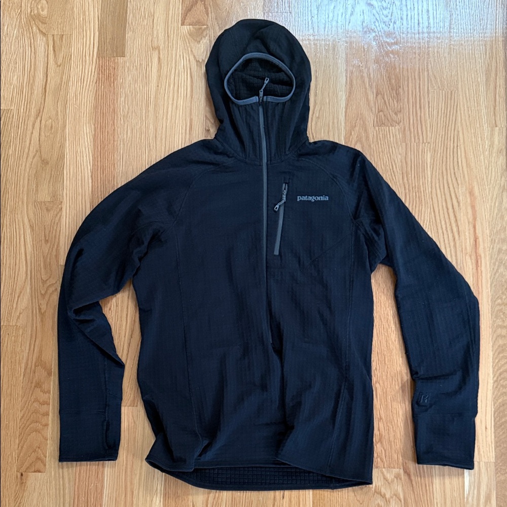Patagonia Men's R1 Fleece Pullover Hoodie w/Insectshield